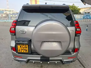 Toyota Land Cruiser Prado 2.7 i 2011 Gray