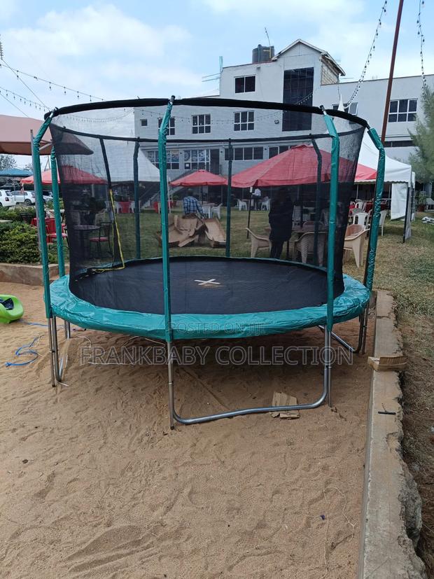 Family Trampoline. Bouncing Castle.12ft - main view