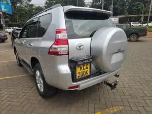 Toyota Land Cruiser Prado 2010 Silver
