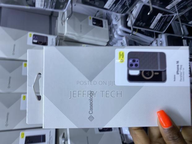 Puloka Caseology Parallax Magsafe Case for iPhone 16 - main view