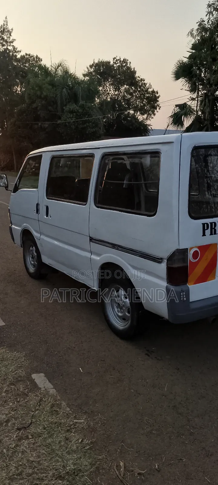 Nissan Vanette 1997 White