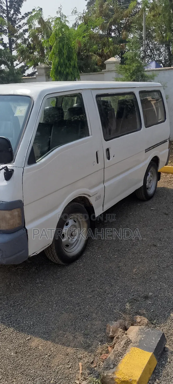 Nissan Vanette 1997 White