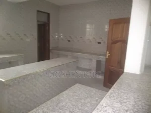 5bdrm Penthouse in Mvita - Saba Saba for rent