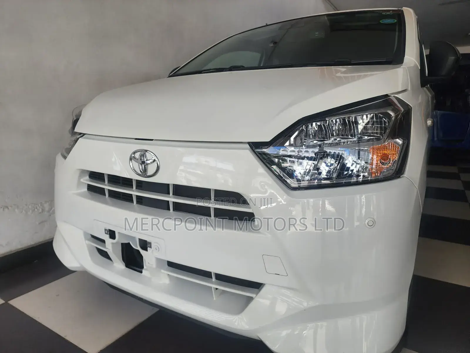 Toyota Pixis 2018 White