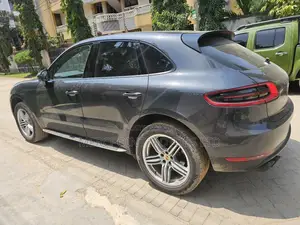 Porsche Macan Base 2018 Gray