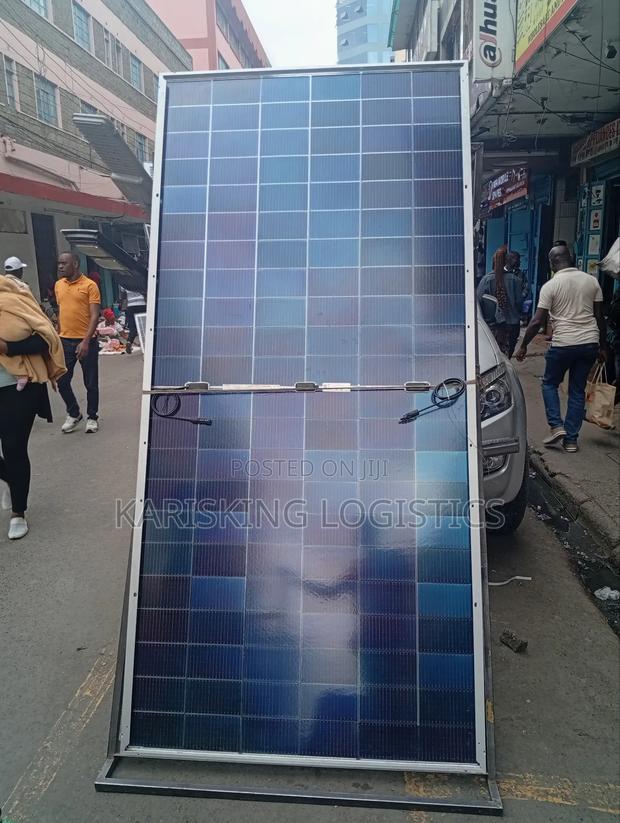 600watts Monocrystalline Solar Panel - main view