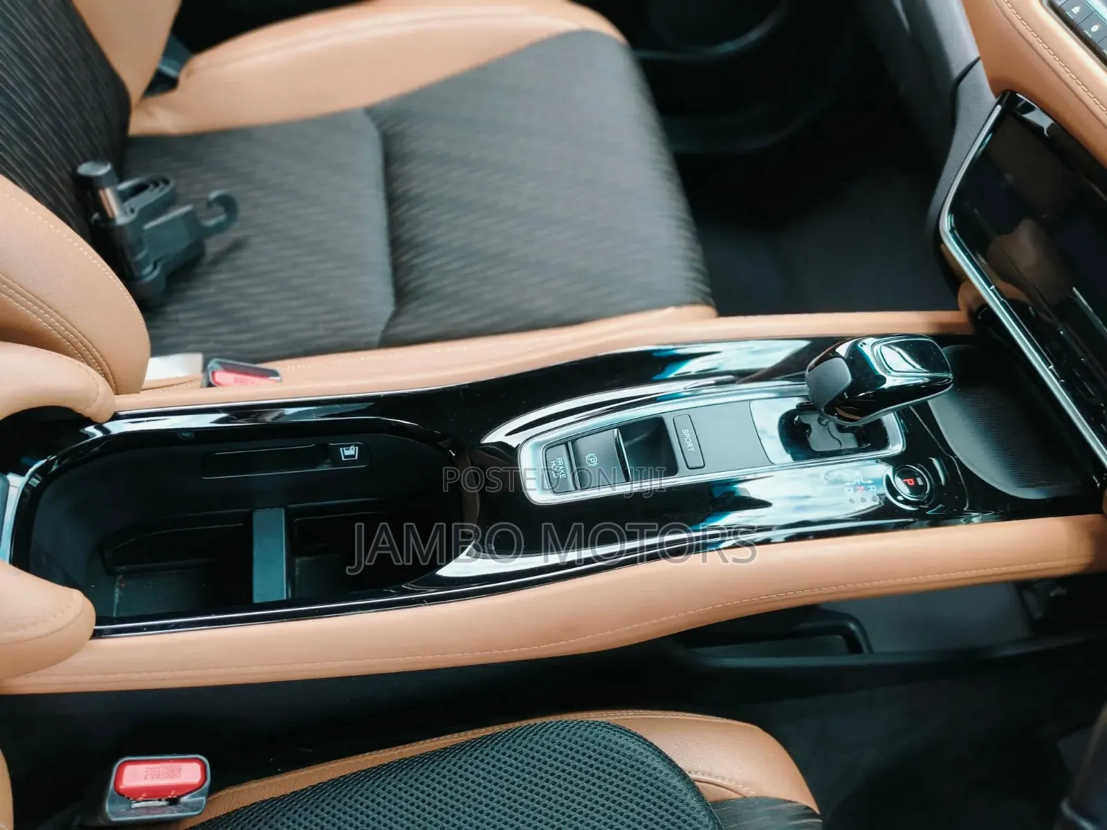 Honda Vezel 1.5 Hybrid 2WD 2019 Matt Black
