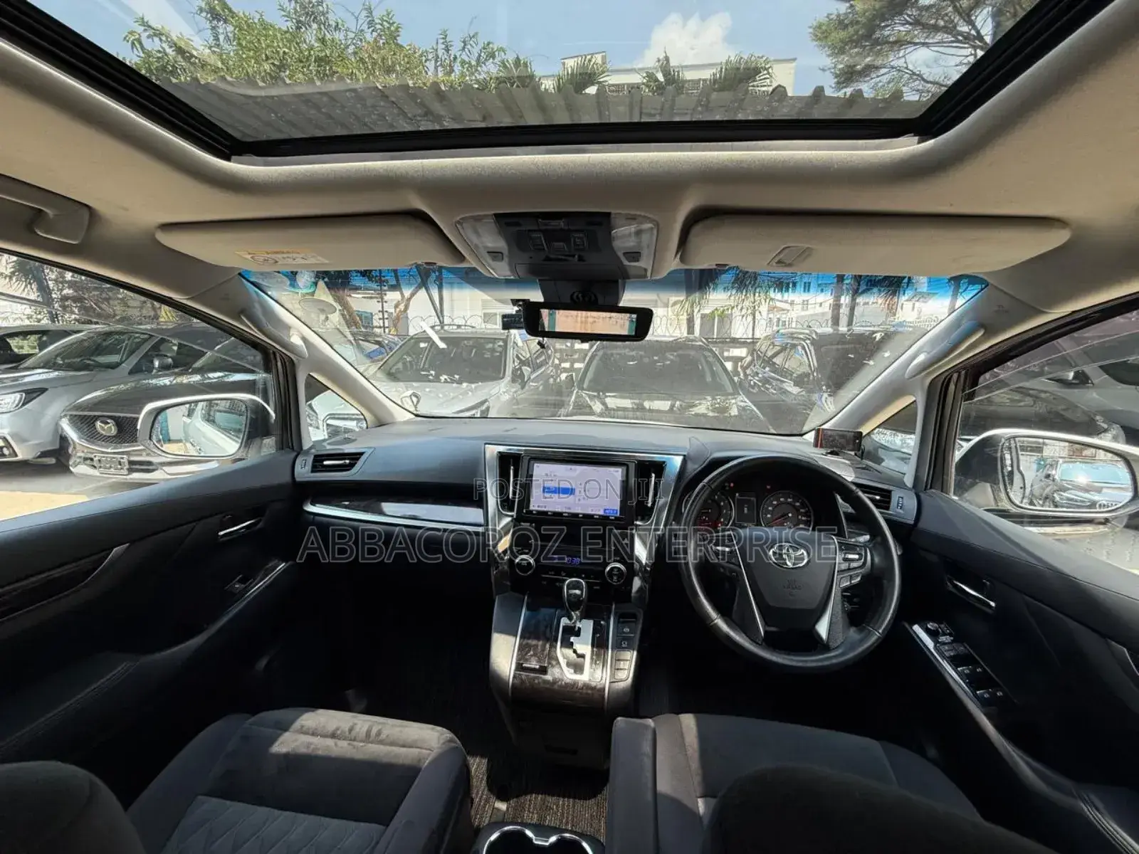 Toyota Alphard 2.5 Petrol FWD 2018 Pearl