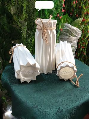 Beautiful White Plastic Vases - thumbnail 2