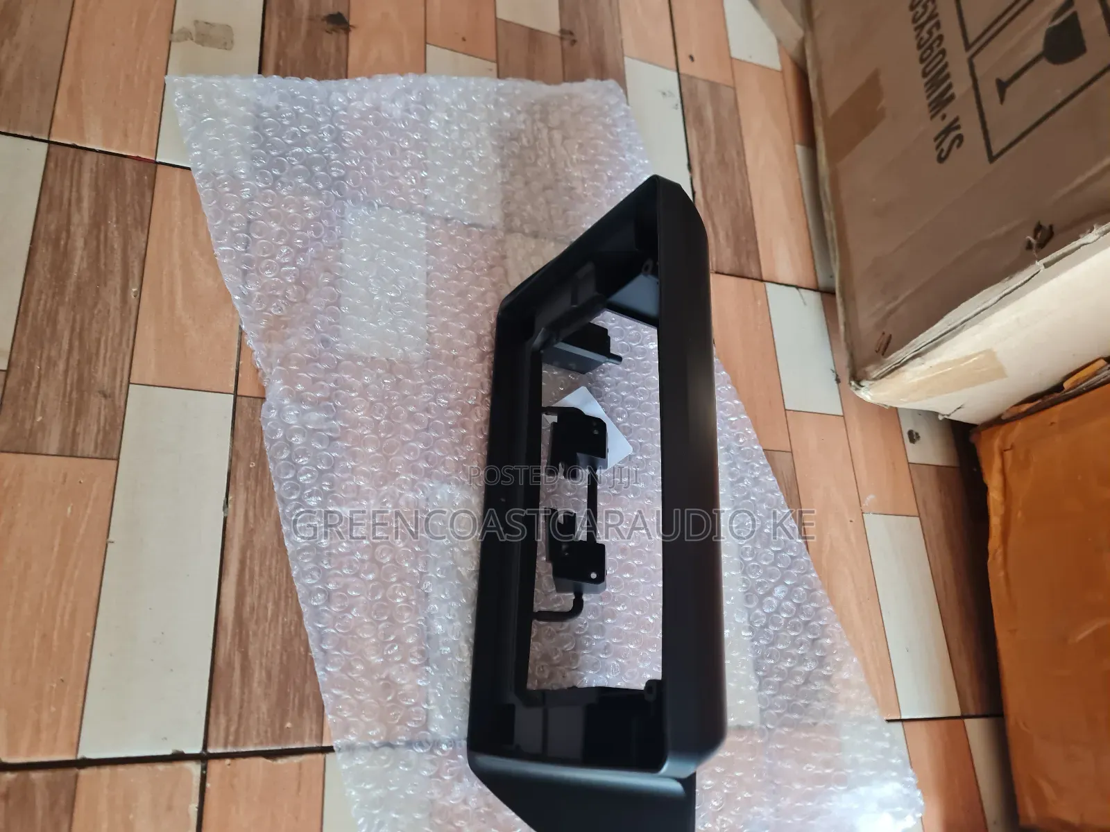 BMW X1 E83 Android Radio Frame or Console