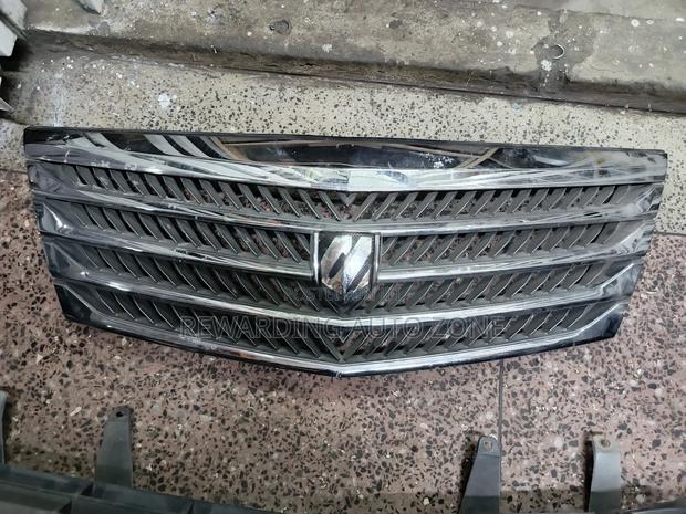 Toyota Alphard 2009 Grille.