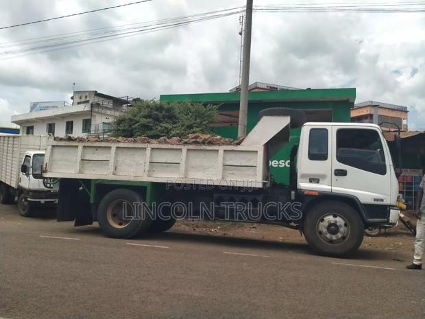 Isuzu FSR Tipper - thumbnail 3
