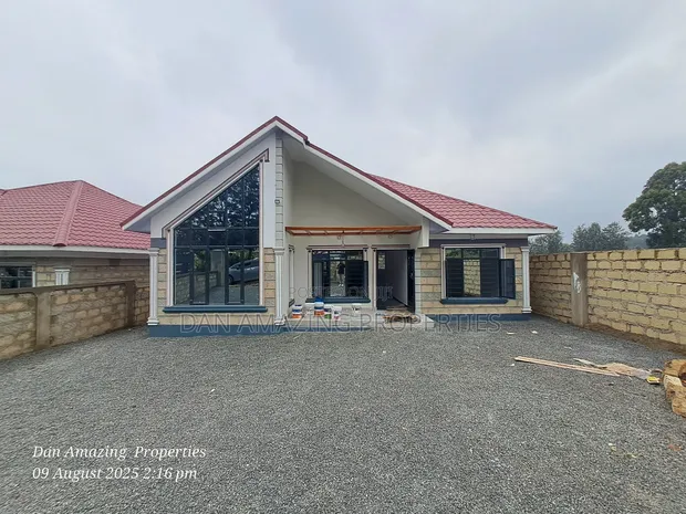 4bdrm Bungalow in Mericho Road, Matasia for sale