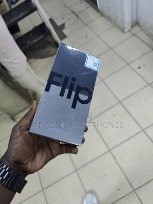 New Samsung Galaxy Z Flip4 256 GB Gold
