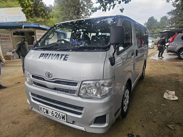 Toyota HiAce 2013 Silver - thumbnail 4