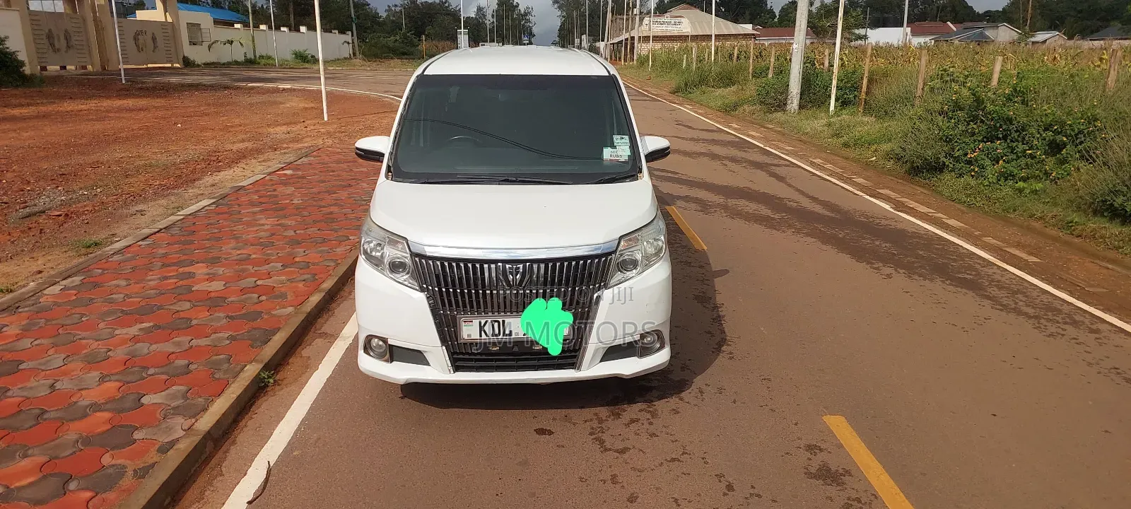 Toyota Esquire 2016 Pearl