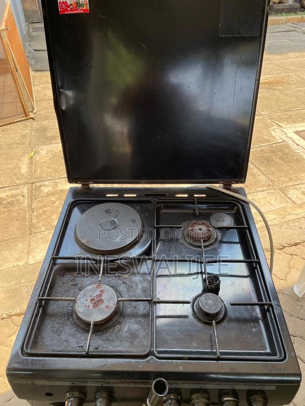 Used 3g+1e 60x60 Black Cooker