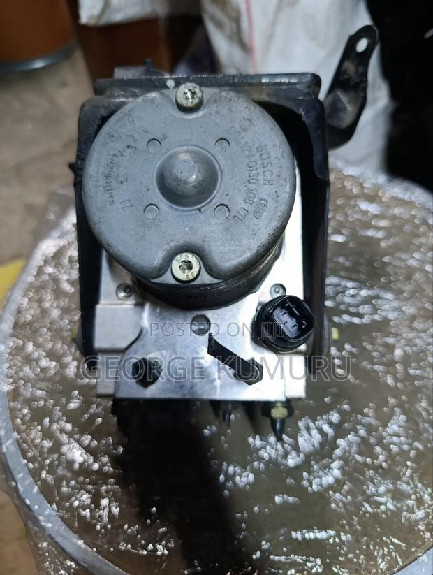 Abs Pump Toyota Avensis