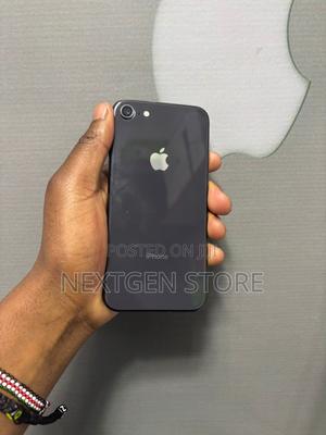 Apple iPhone 8 64 GB Black - main view