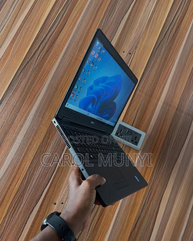 Laptop Dell Latitude E5550 8GB Intel Core I5 SSD 256GB - thumbnail 2