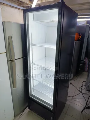 Display Fridge 4trays Black
