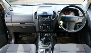 Isuzu D-MAX 2022 Brown