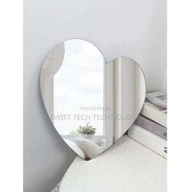 Acryllic Mirror Heart Shape - main view