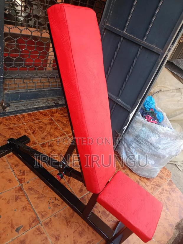 Black/ Red Inclining Bench