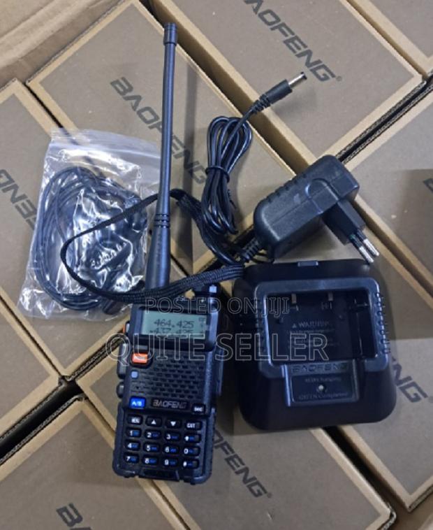 Baofeng Uv-82c Dual-Band Fm Ham Twoway Radio, Transceiver With Battery - main view