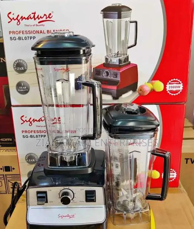 Blend Like a Pro With the Signature 2000w Commercial Blender
