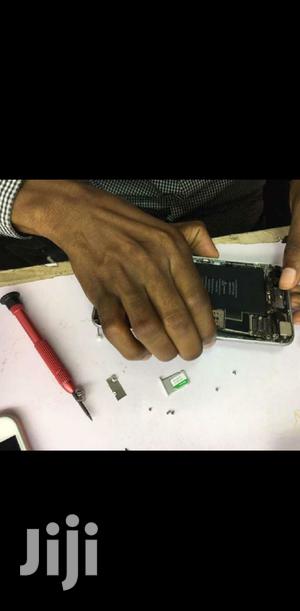 Smartphone Screens Replacement Services