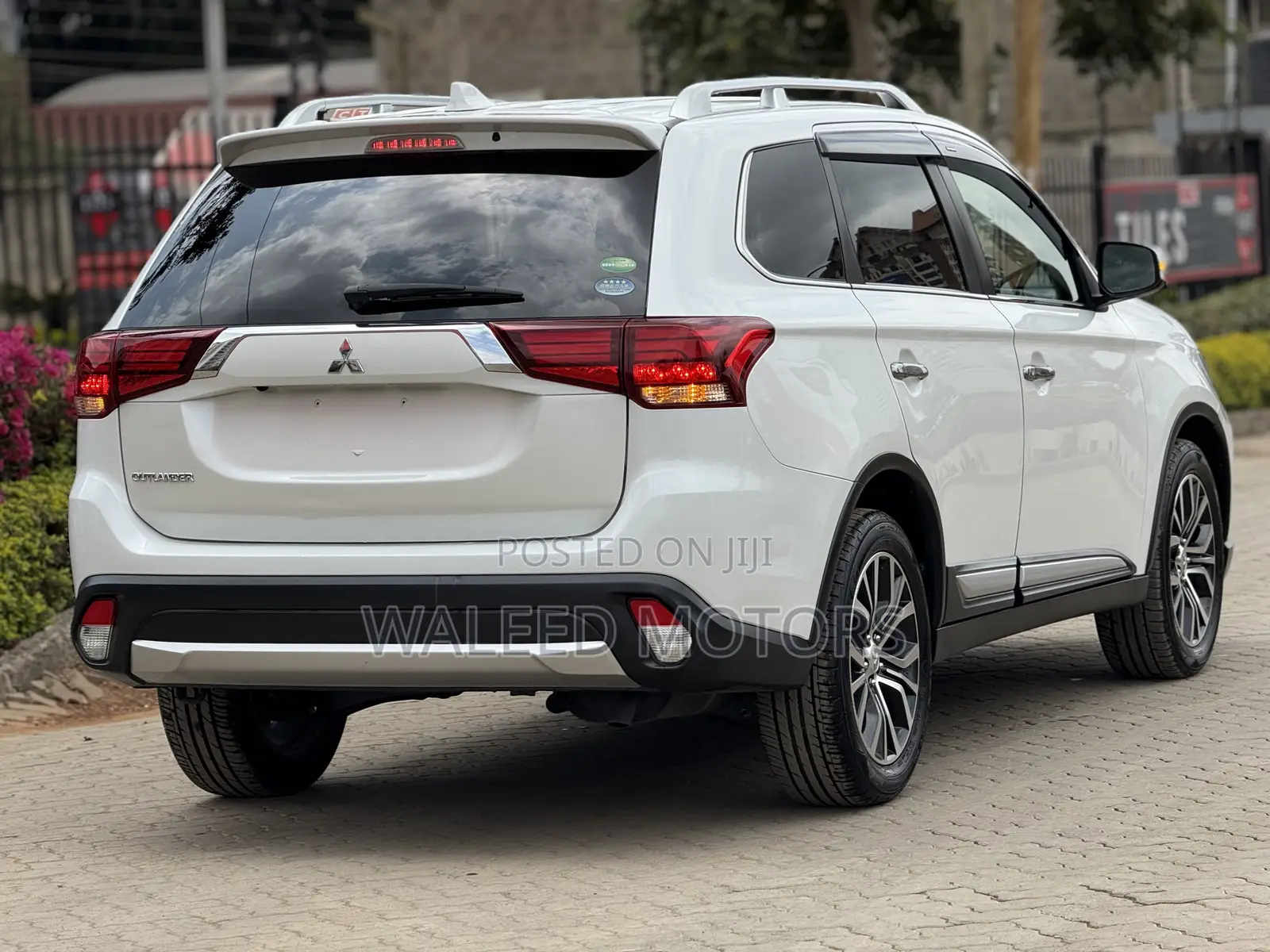 Mitsubishi Outlander 2018 White