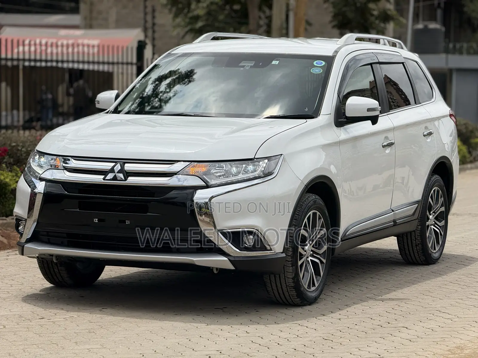 Mitsubishi Outlander 2018 White