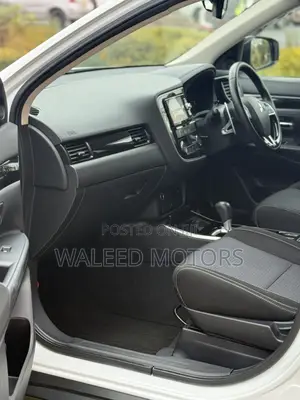 Mitsubishi Outlander 2018 White
