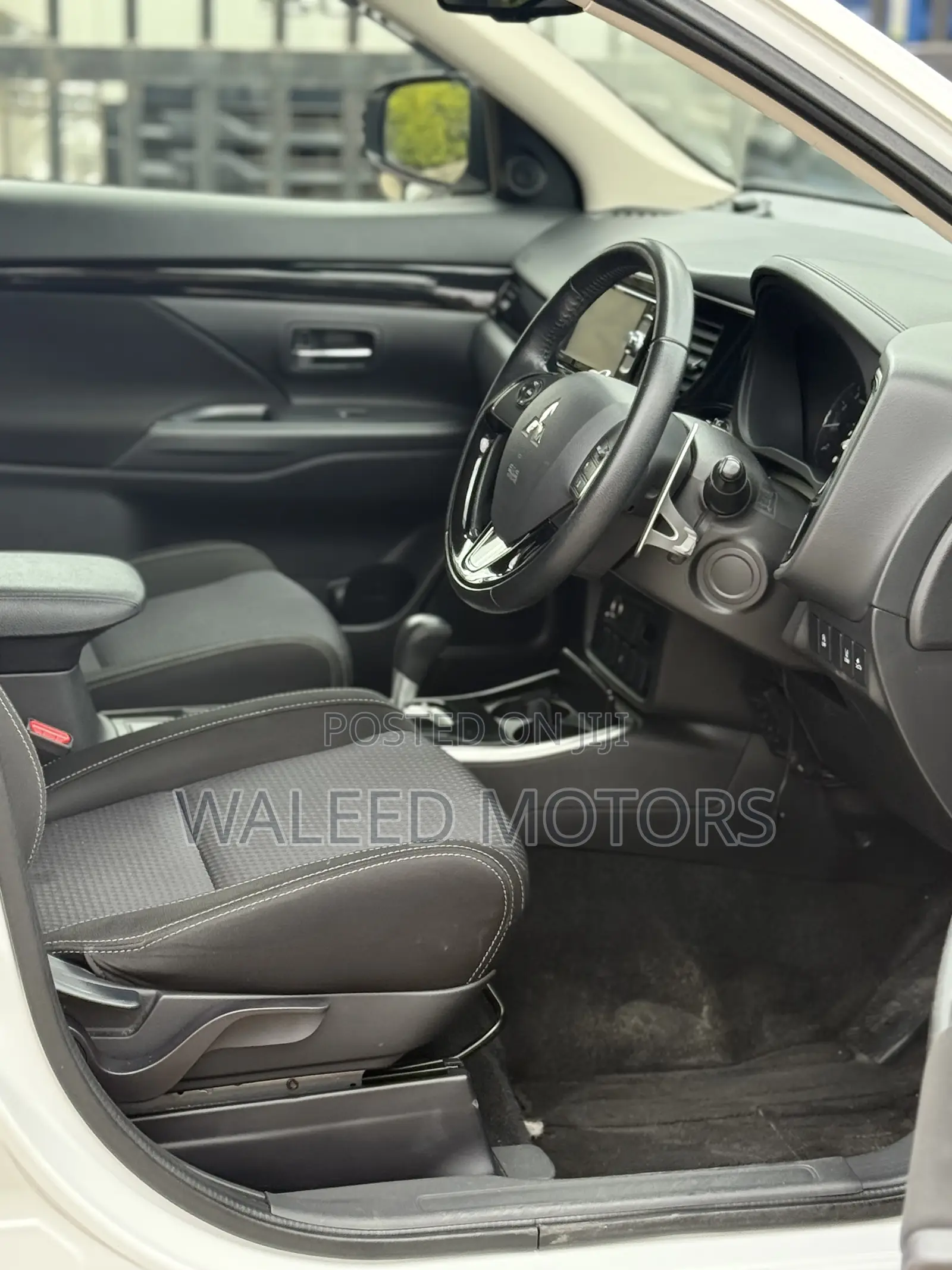 Mitsubishi Outlander 2018 White