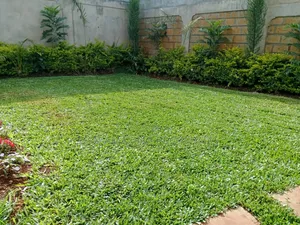 5bdrm Maisonette in Maragara Rd, Kibiku for sale