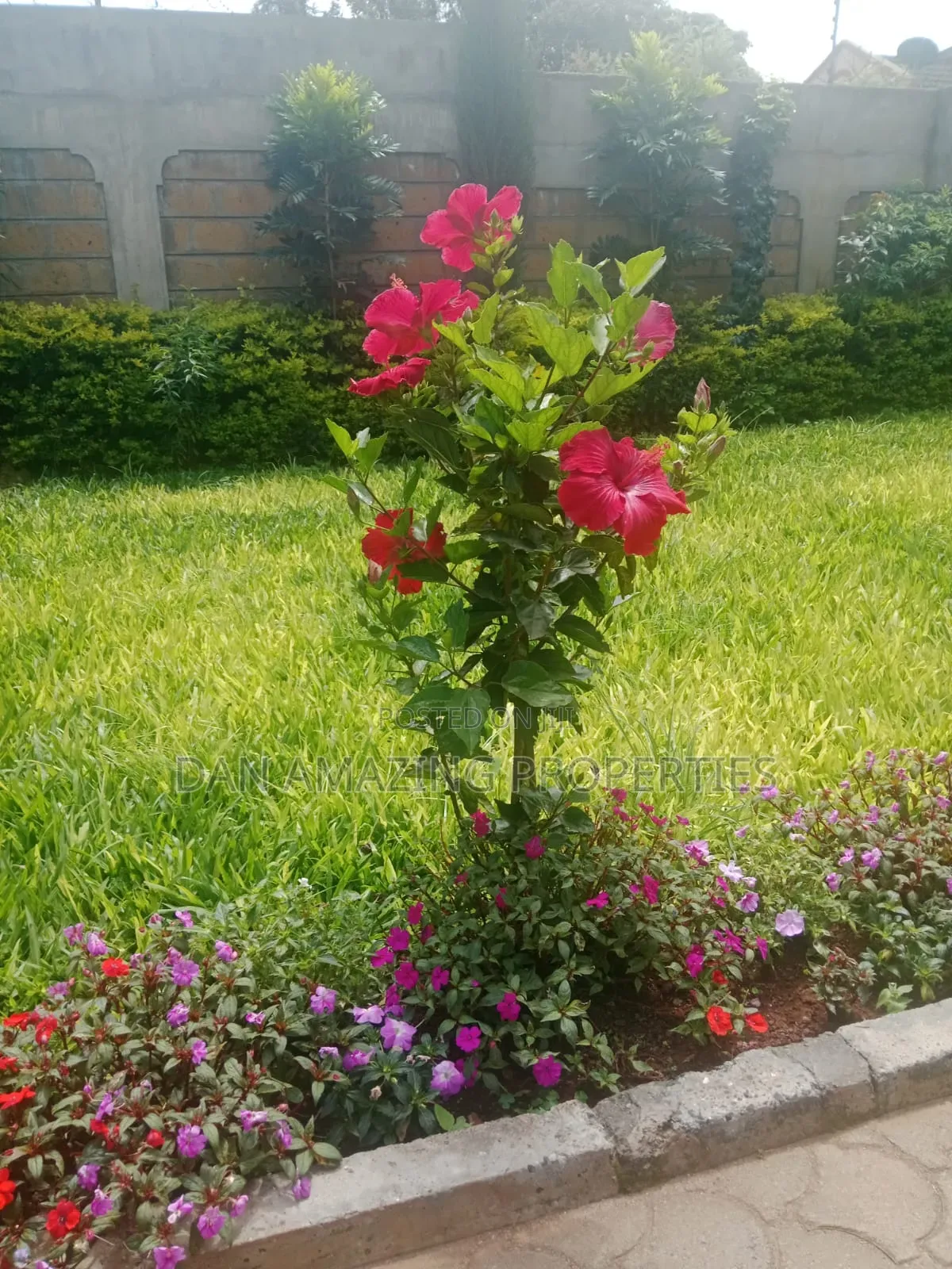 5bdrm Maisonette in Maragara Rd, Kibiku for sale