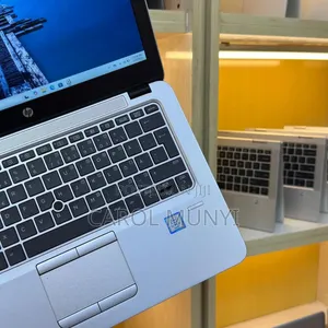 Laptop HP EliteBook 820 G3 8GB Intel Core I5 SSD 256GB