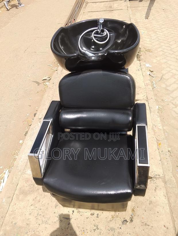 Salon Sink Chair - main view