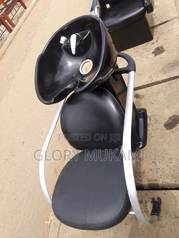 Salon Sink Chair - main view