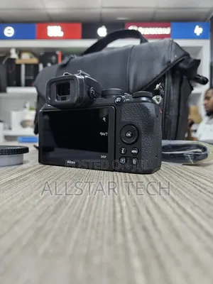 Nikon Z50 Mirrorless Camera With 16-50mm With 64gb Card