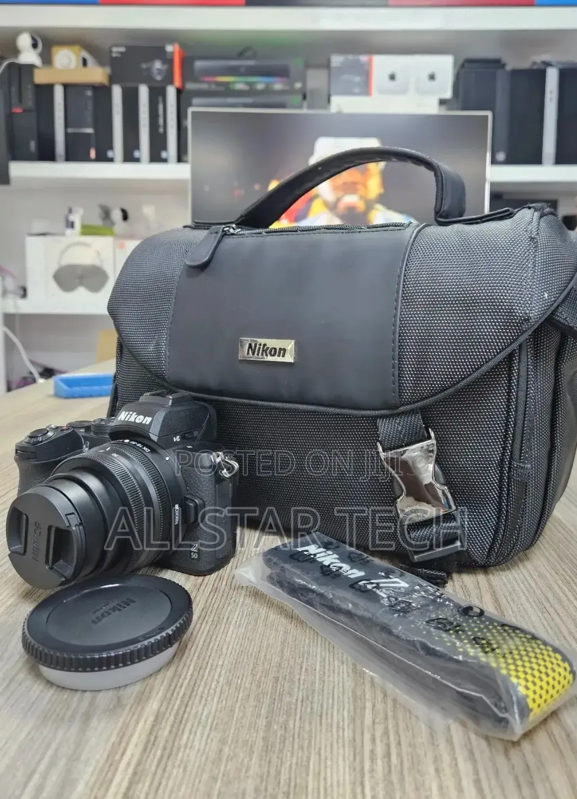 Nikon Z50 Mirrorless Camera With 16-50mm With 64gb Card