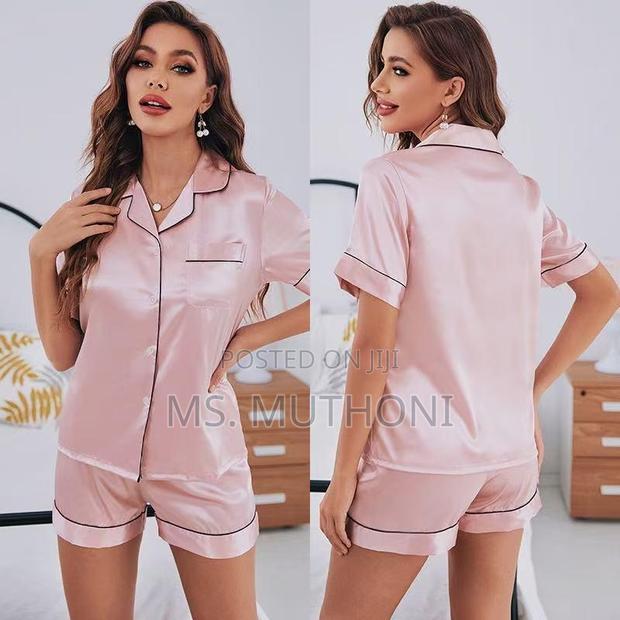 Quality Silk Pyjamas / Loungewear - thumbnail 2