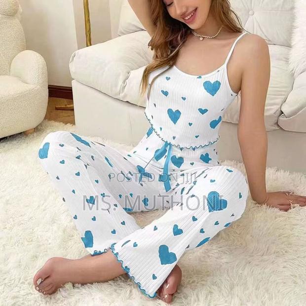 3pcs Pyjamas /Sleepwear Set Size M L and Xl - main view