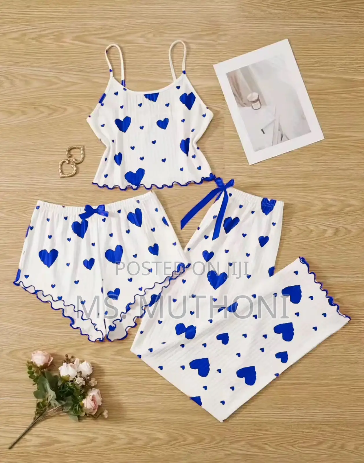 3pcs Pyjamas /Sleepwear Set Size M L and Xl