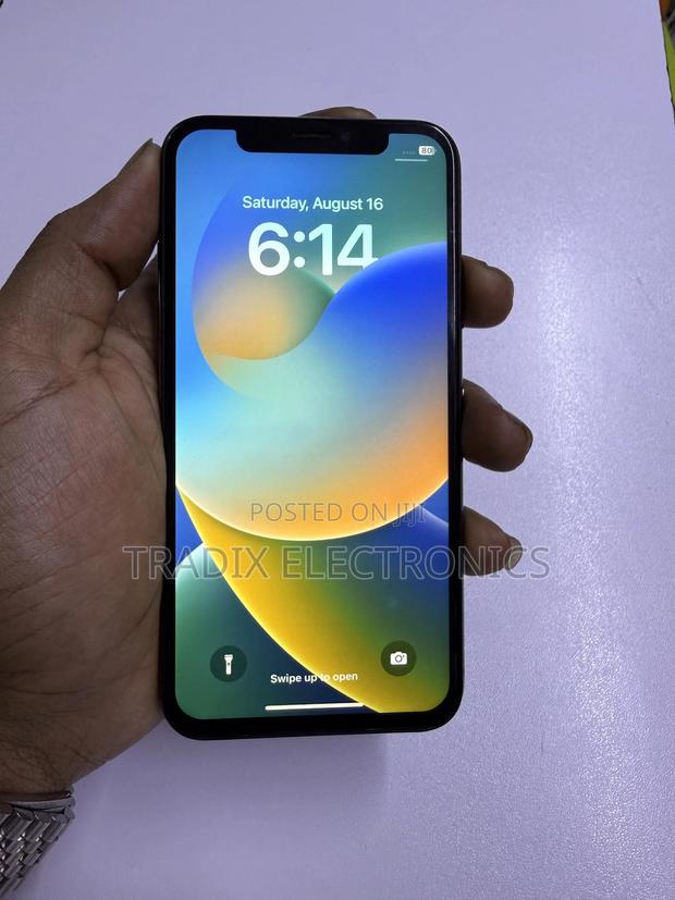 Apple iPhone X 64 GB Black
