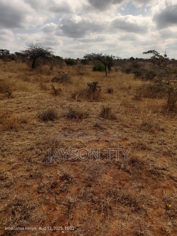 Distress 5 Acre Land for Sale in Konza - main view