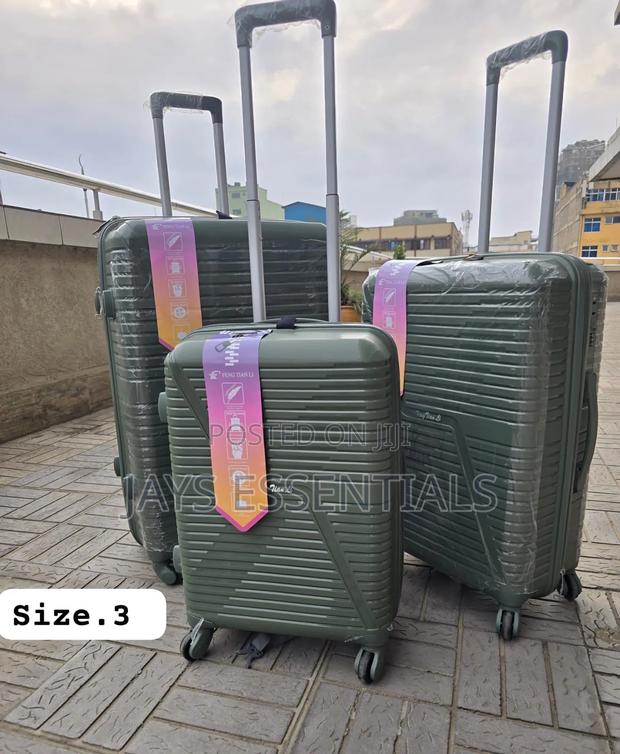 3pc Luxury Suitcase Set : Size 3 - main view