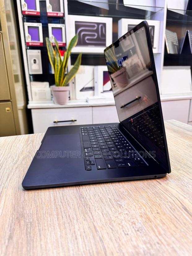 Laptop Apple MacBook Pro 36GB Apple M3 Pro SSD 512GB - thumbnail 3