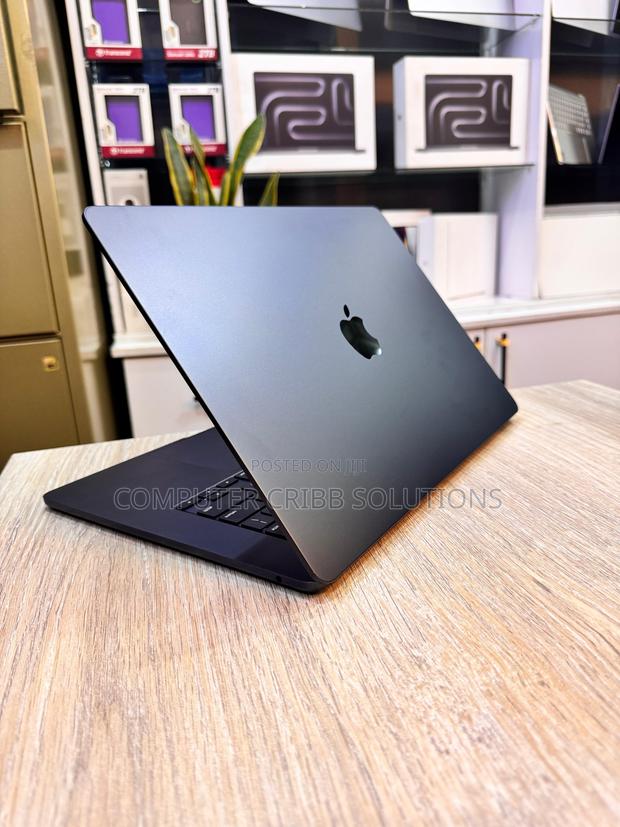 Laptop Apple MacBook Pro 36GB Apple M3 Pro SSD 512GB - thumbnail 4